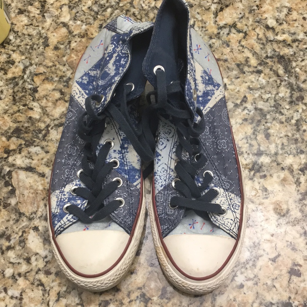 Converse - Picture 2 of 5